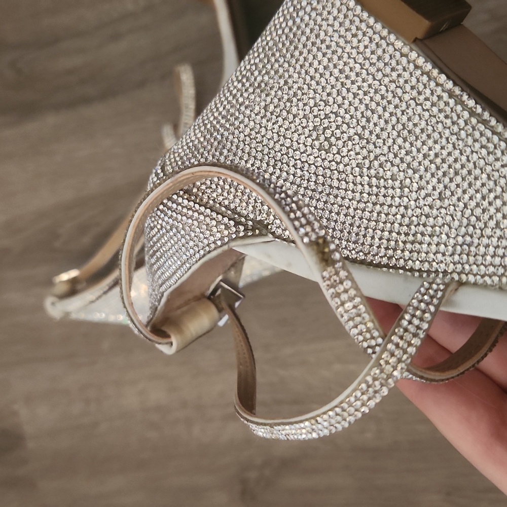 🌞2/$30 // STEVE MADDEN: Crystal Crisscross Strap Wedge Sandals - Picture 8 of 13